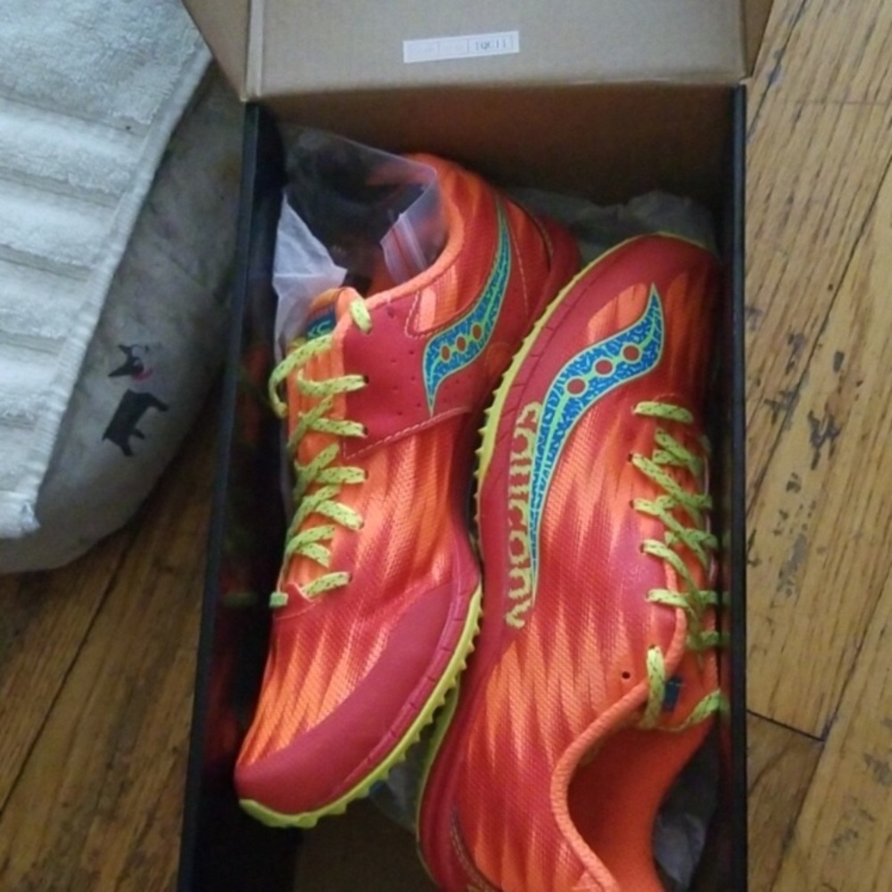 Saucony size 8 new
